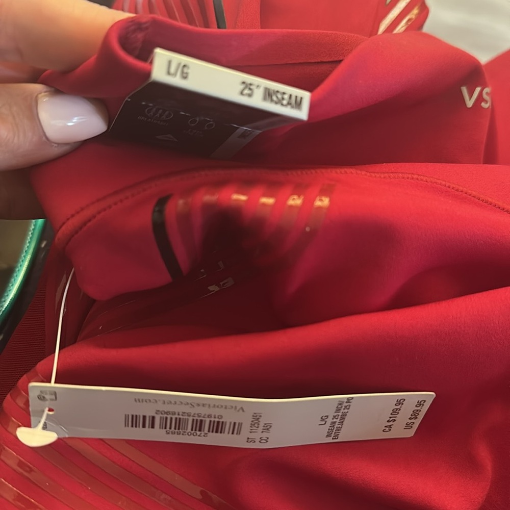 VSX Elevate™ Refined Contours Legging in Red Lacquer size Large. NWT - Picture 5 of 5